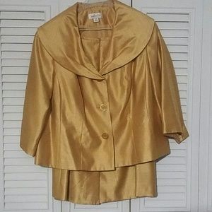 Metallic gold skirt suit with draped collar - 18w